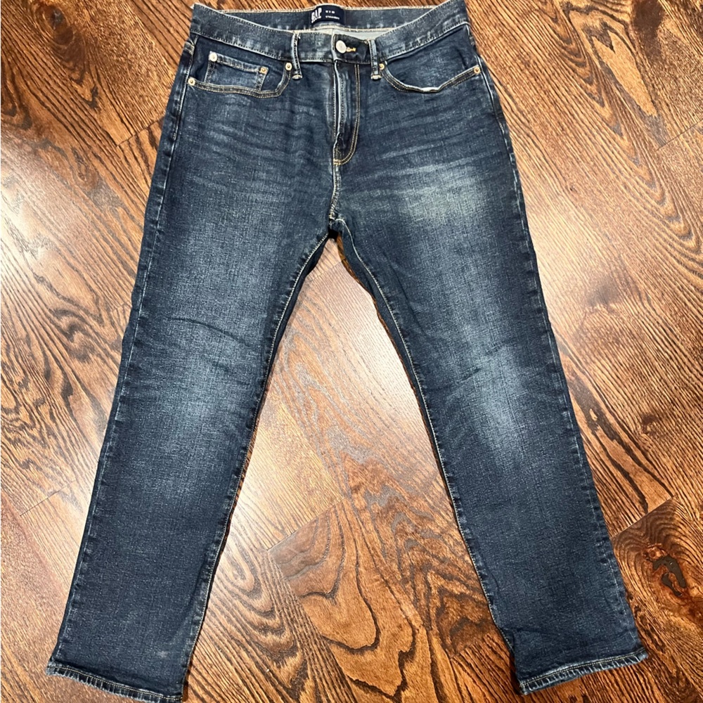 GAP 31x30 Straight Fit Dark Wash Jeans